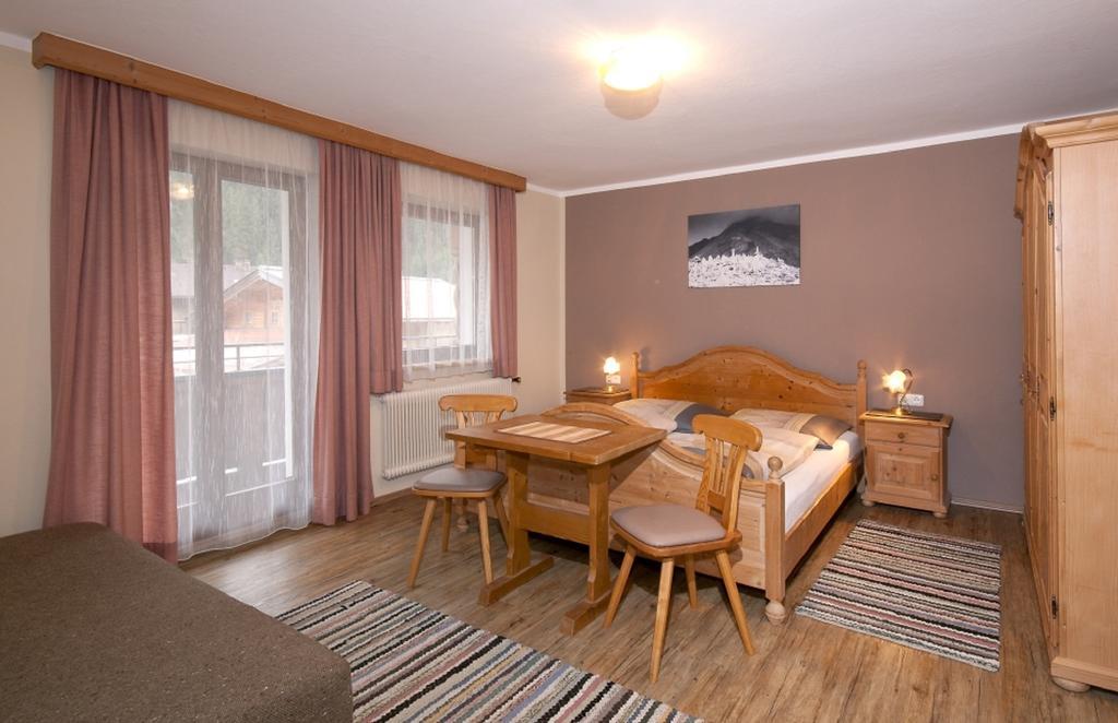 Landhaus Tyrol Майерхофен Стая снимка