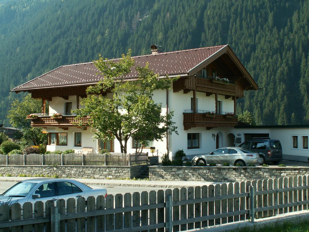 Landhaus Tyrol Майерхофен Екстериор снимка
